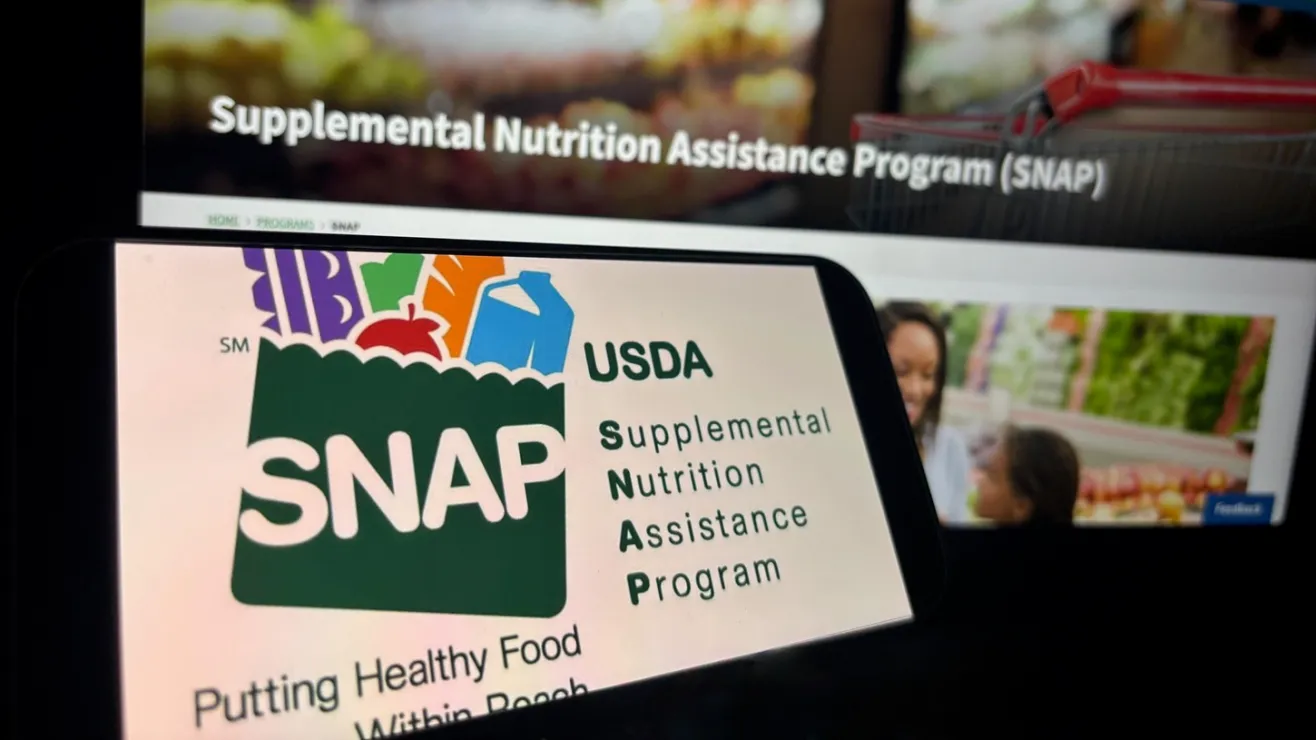 Cambios y montos actualizados de SNAP en 2026: cuánto dinero puedes recibir y quién califica