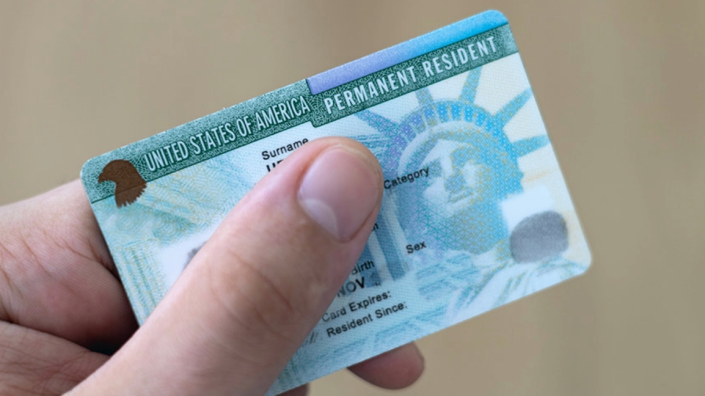 USCIS endurece residencia por matrimonio desde 2026