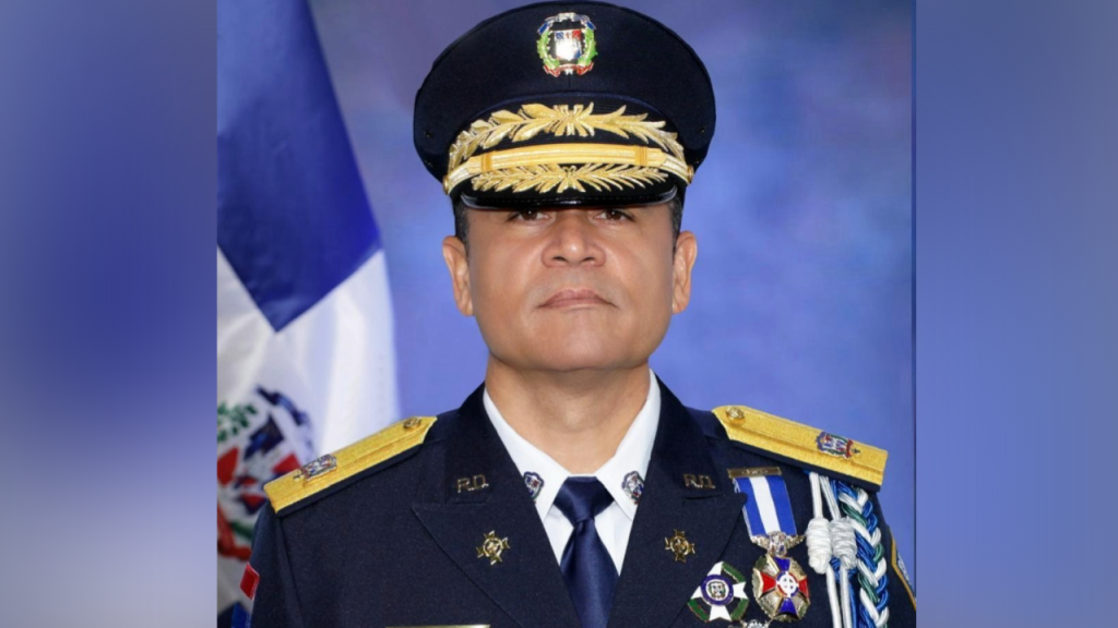 Abinader nombra a Andrés Cruz director de la Policía Nacional