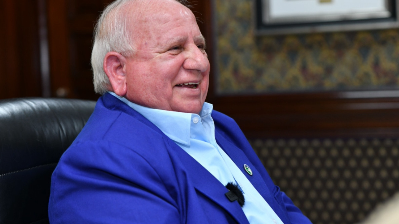 José Ernesto Fadul defiende su trayectoria médica