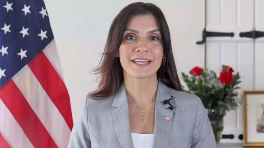 Embajadora EE.UU. y Omar Fernández abordan agenda bilateral