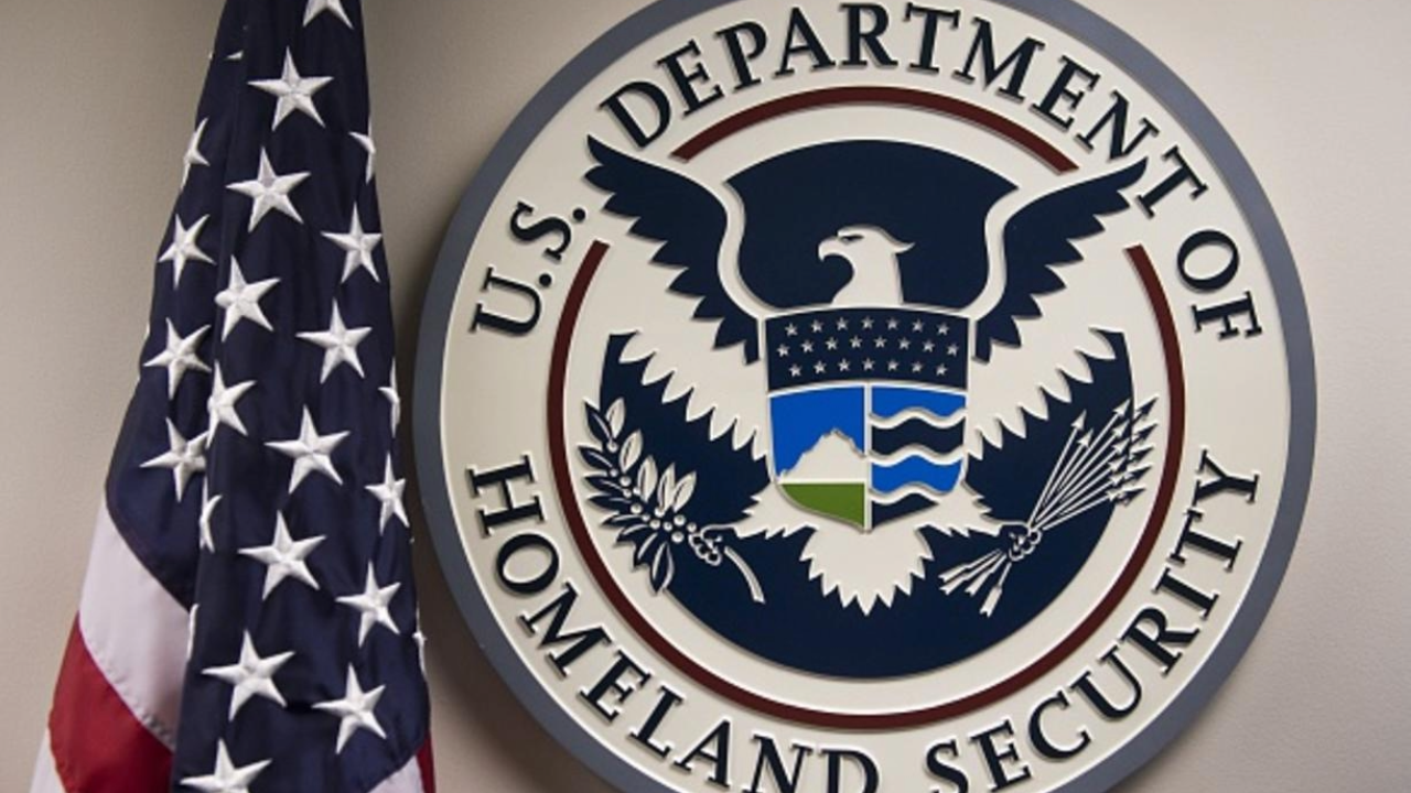 EE.UU. endurece permisos laborales para solicitantes de asilo