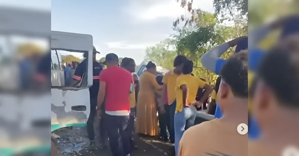 Varios afectados tras percance vial en carretera Yamasá-Santo Domingo