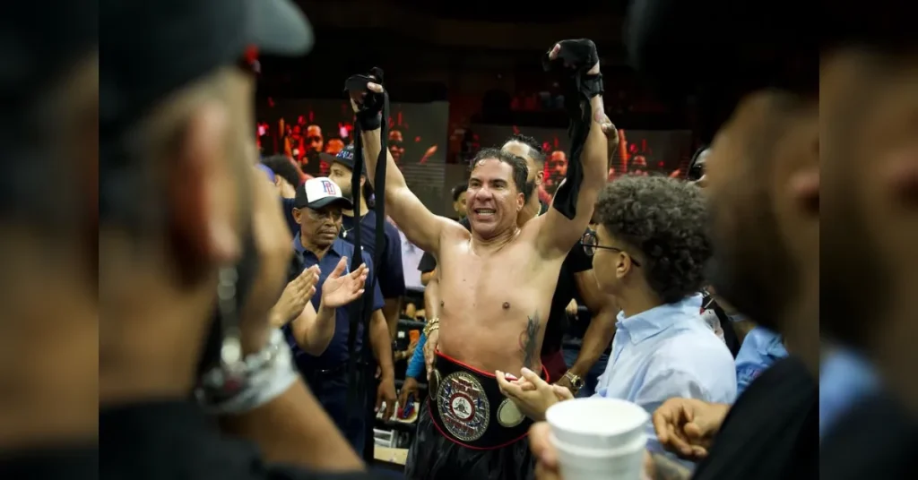 Cristian Casablanca gana por nocaut técnico en Santo Domingo