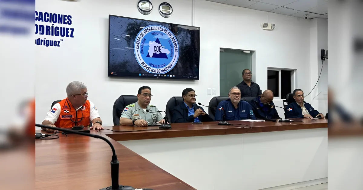 COE declara alerta roja por sistema frontal en RD