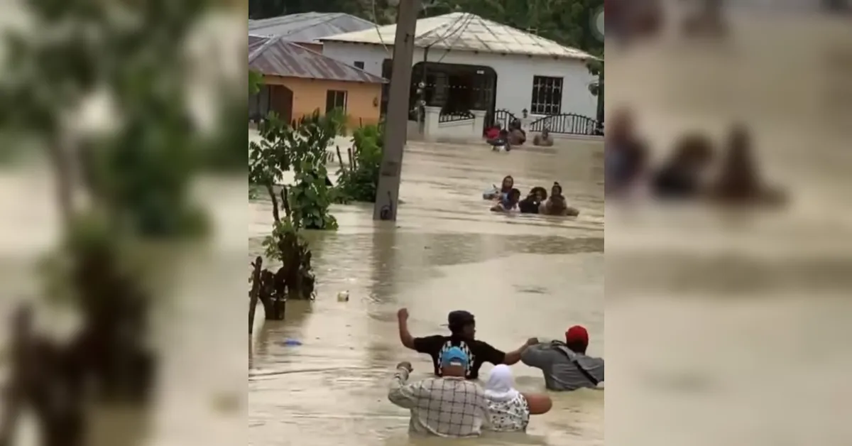 Histórica inundación afecta Gaspar Hernández en Espaillat