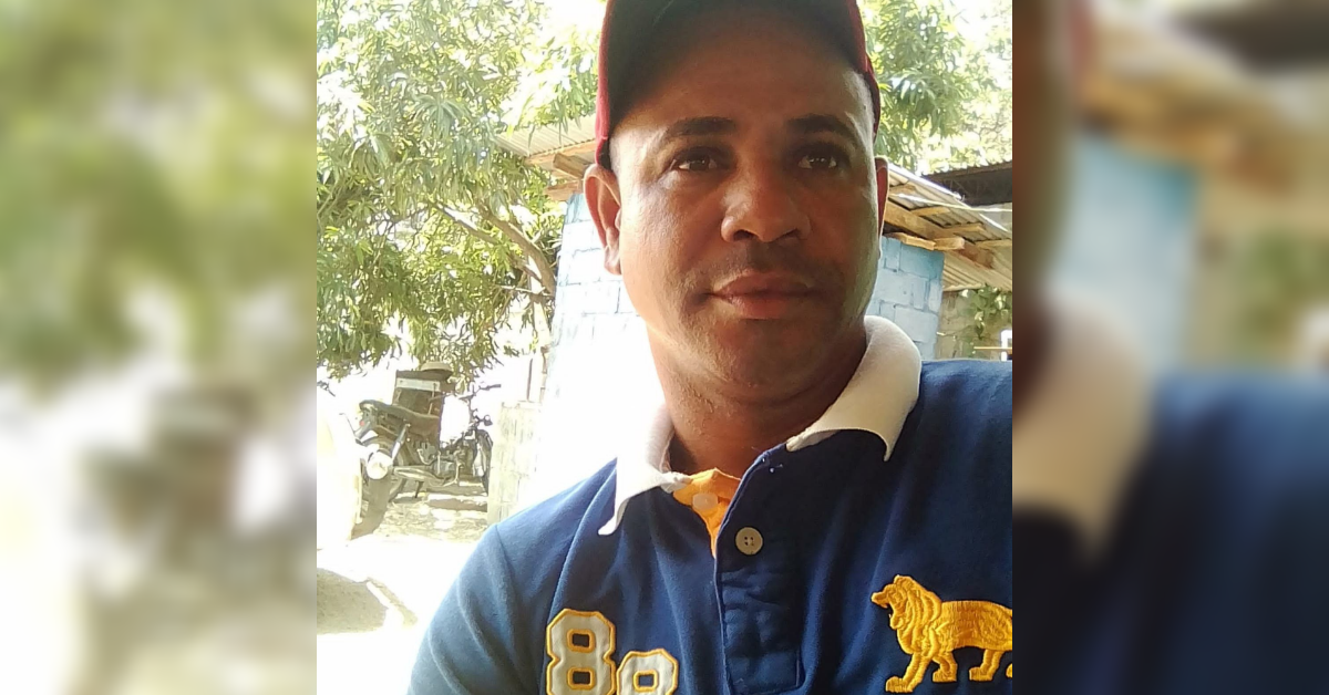 Parte hombre al volcarse pala mecánica en San Víctor